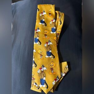 Vintage 1996 Tweety and Sylvester Looney Tunes Warner Bros Yellow Tie RARE